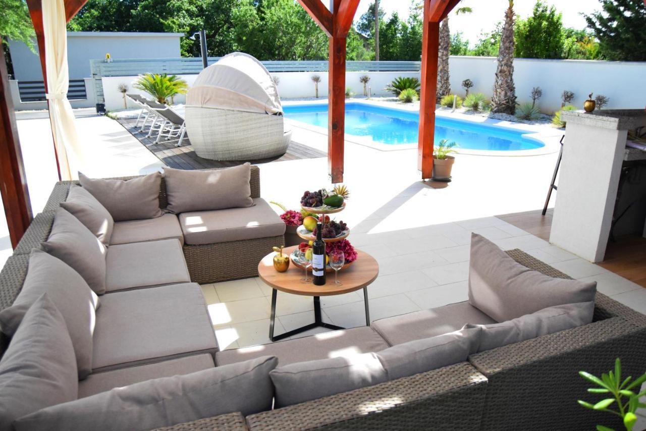 Villa Golden Apple 塞利讷 外观 照片